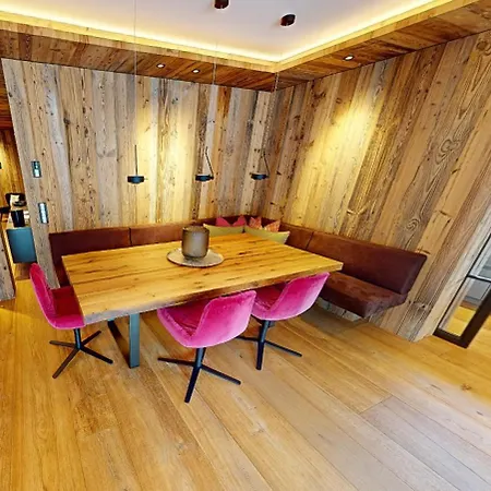 Dream Apartment, Only Minutes From Center, Hahnenkamm Lift, And Golf Course