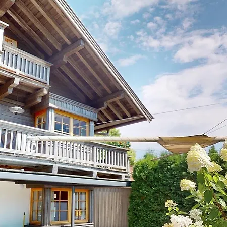 Dream Apartment, Only Minutes From Center, Hahnenkamm Lift, And Golf Course Appartamento